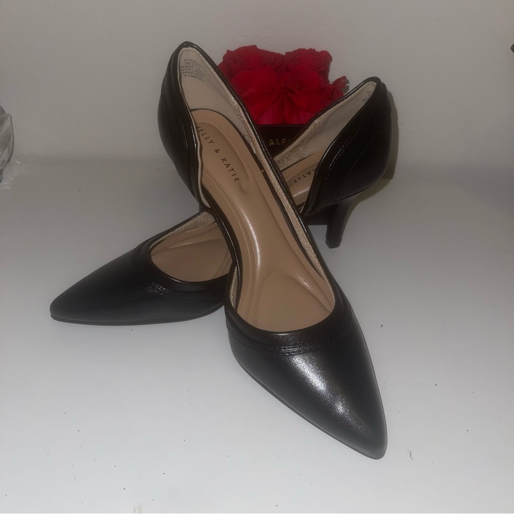 Kelly & Katie Elegant Black Heels